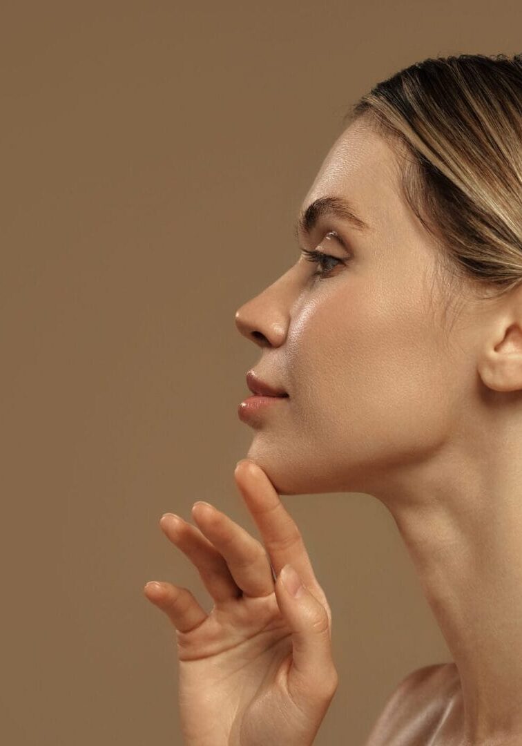 jawline AdobeStock_1845859413.jpg